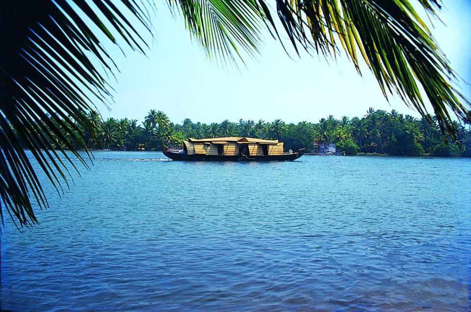 Sea Breeze Beach Home Alappuzha 외부 사진