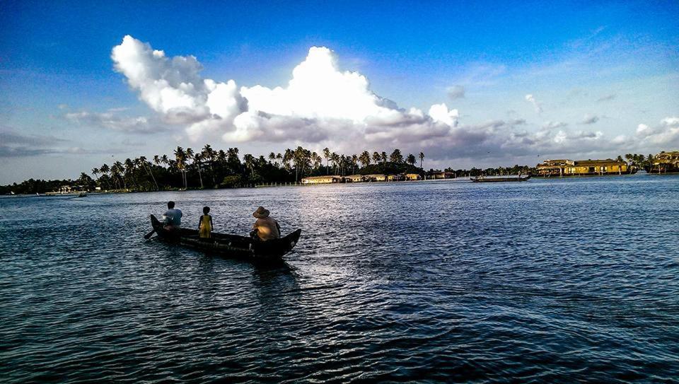 Sea Breeze Beach Home Alappuzha 외부 사진