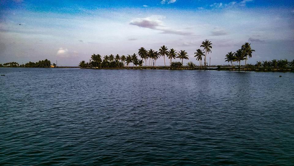 Sea Breeze Beach Home Alappuzha 외부 사진